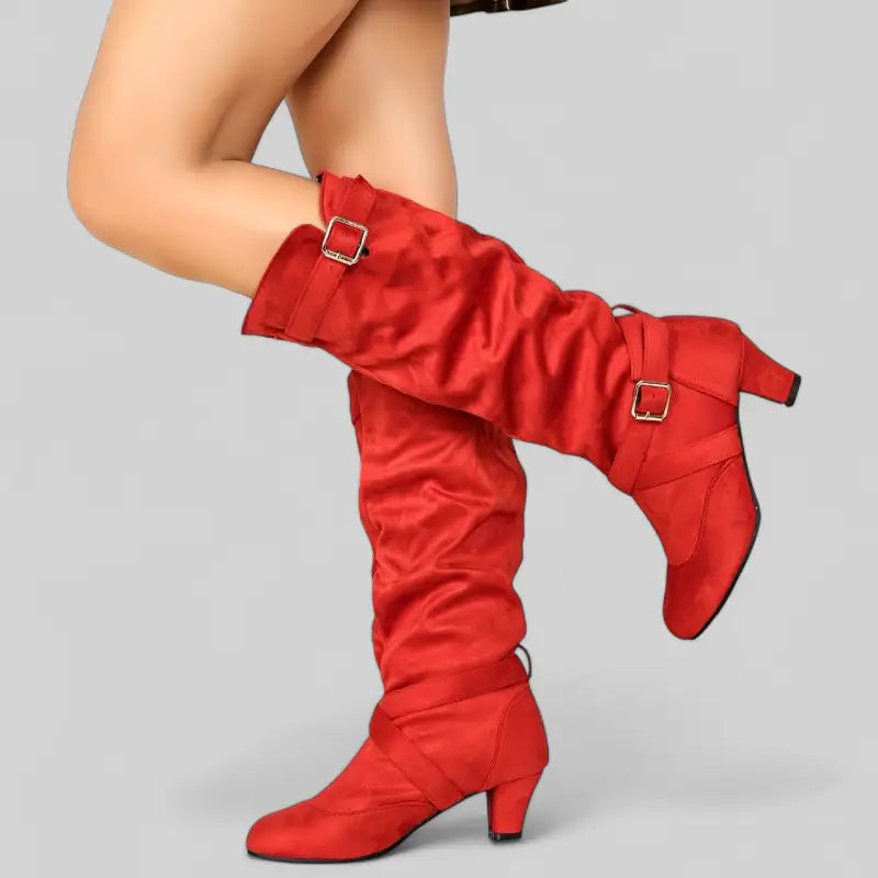 Bottes rouges en daim avec talons moyens et boucles décoratives - Rouge / 35.5